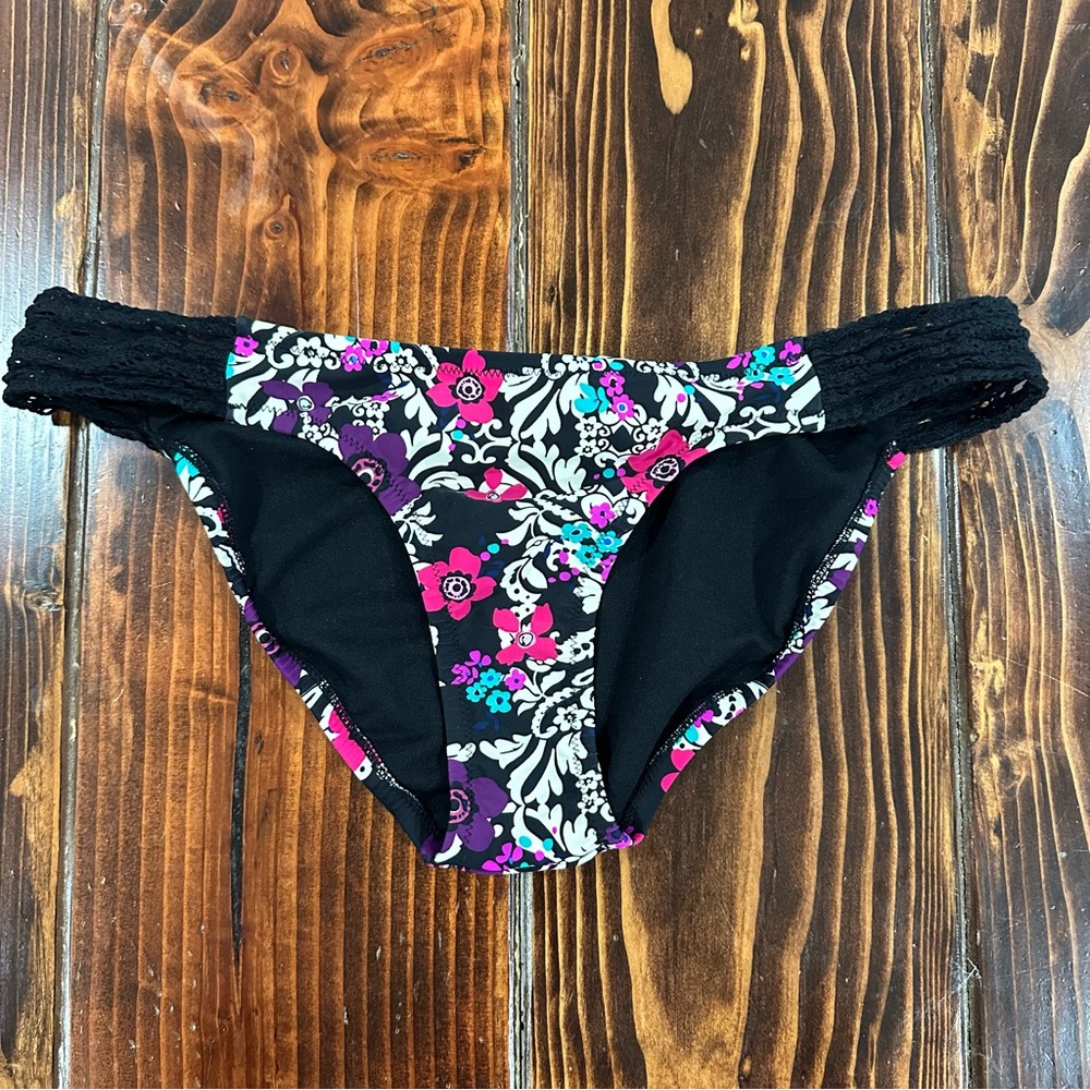 🌼 Bikini bottoms 🌼 5/15 🌼